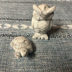 Marble owl and turtle